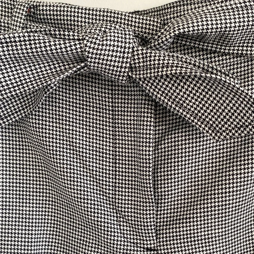 LOFT Devin Slim Black and White Houndstooth Pants - Picture 3 of 8